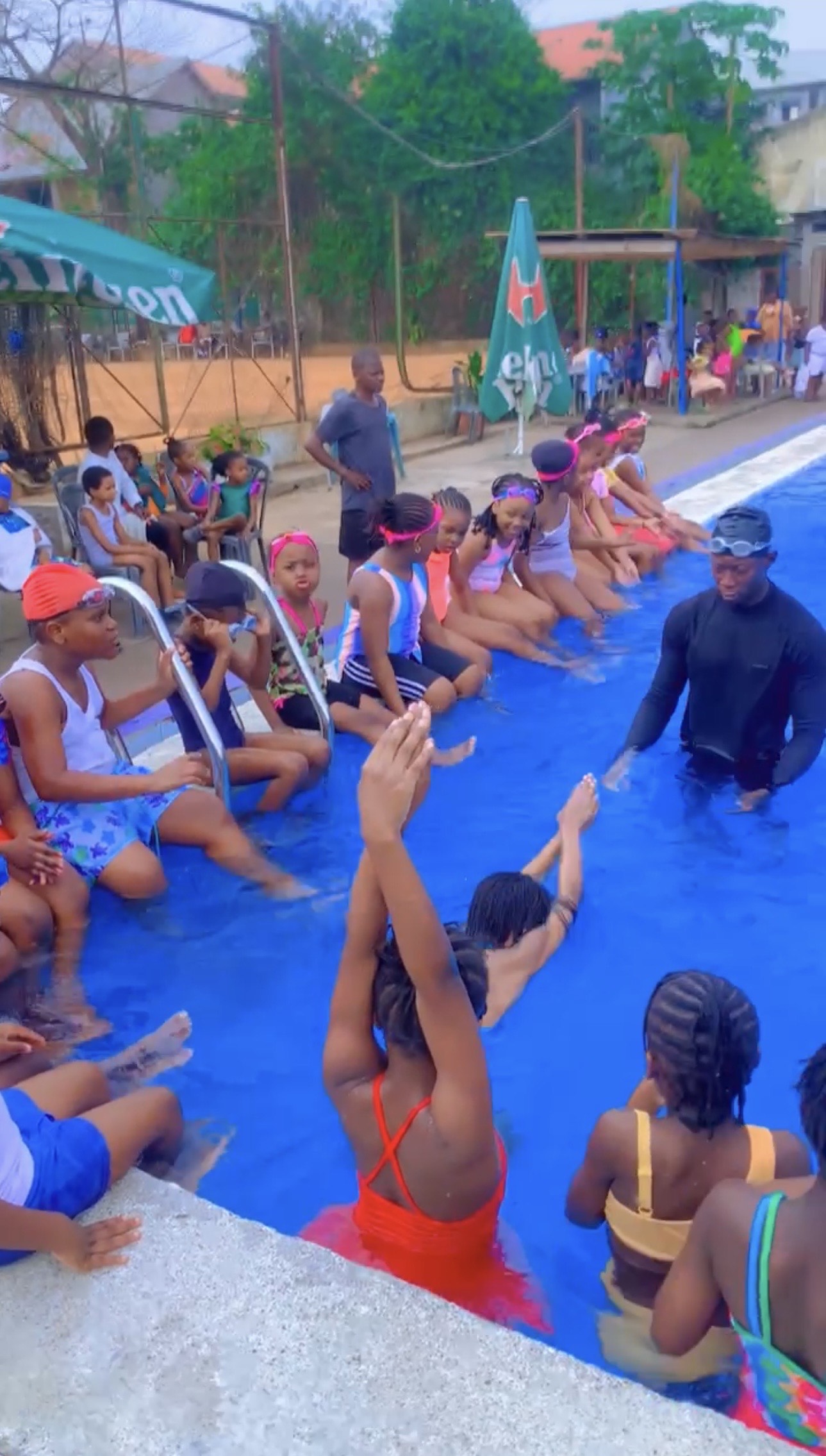 Séance de natation scolaire Universal Marine 5